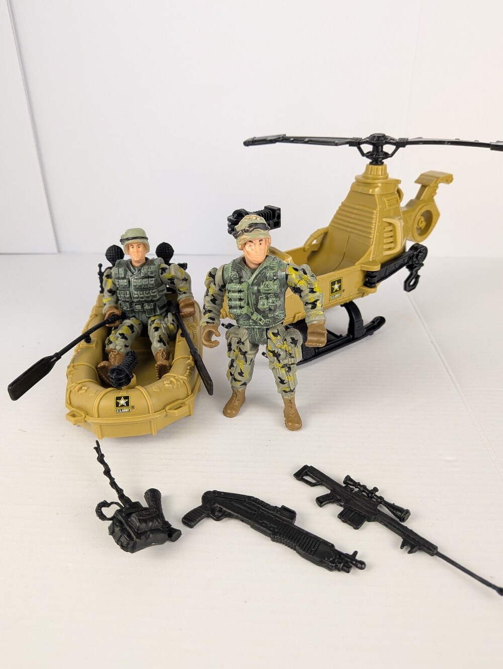 U.S. Army Operation Recon & Rescue Action Figure Playset Includes 7 Pcs Read